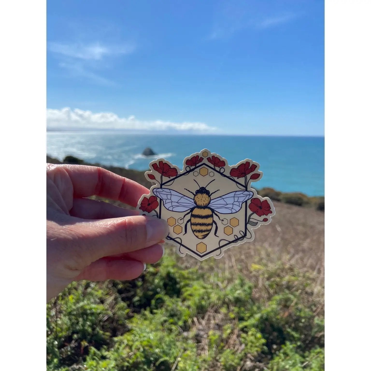 Floral Bee Vinyl Sticker - Shop Graphic Heart